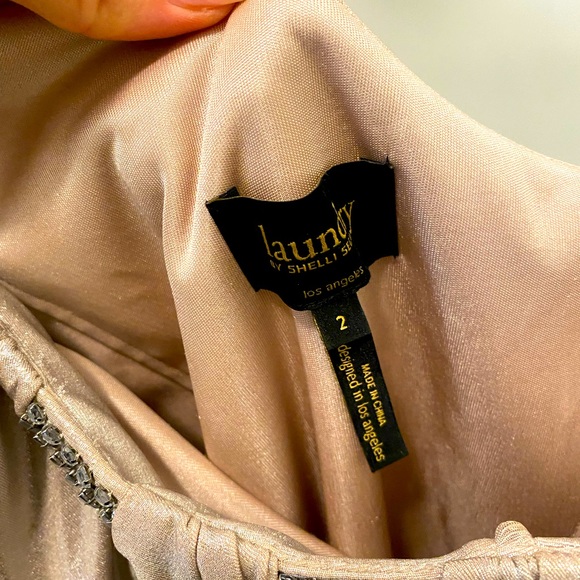 Romantic, show-stopping, one shoulder mini dress - Picture 6 of 7